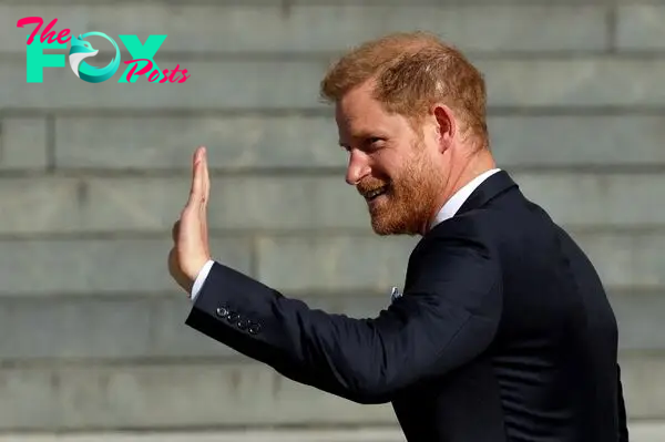 What ESPY award is Prince Harry receiving and why?