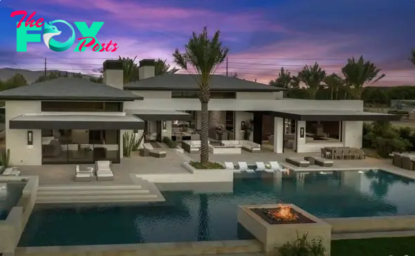 B83.Tim Cook’s Elegant Desert Oasis in La Quinta: A CEO’s Dream Residence