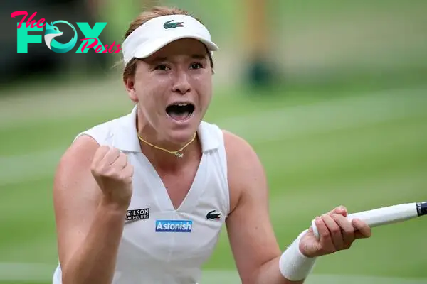 Who is Lulu Sun qualifier who beat Emma Raducanu at Wimbledon?