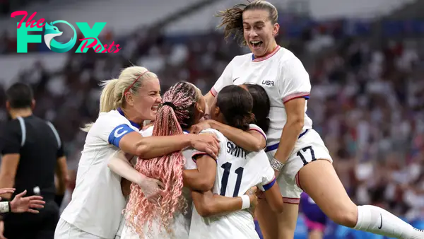 Team USA men's soccer look to join women in knockout rounds; Canada try to advance despite spygate penalty