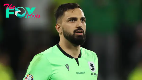 Giorgi Mamardashvili to Liverpool: Valencia demand big fee for star Euro keeper, potential Alisson successor