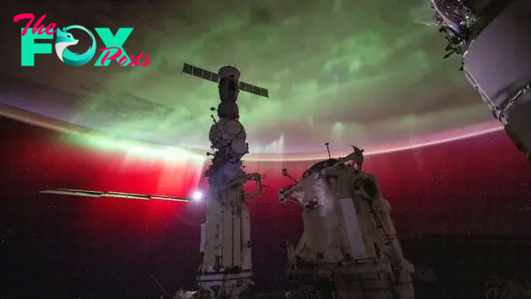 New ISS images showcase auroras, moon and space station in glorious photos