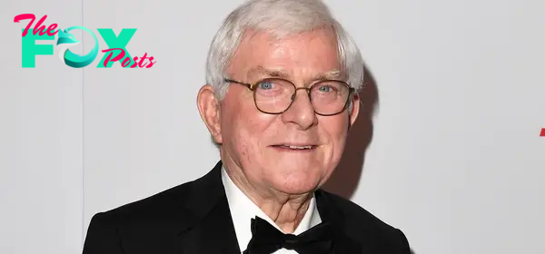 Phil Donahue, incredible moderator, dead at 88