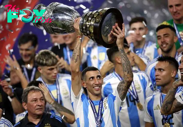 Why isn’t Ángel Di María playing for Argentina against Chile in the 2026 World Cup qualifier?