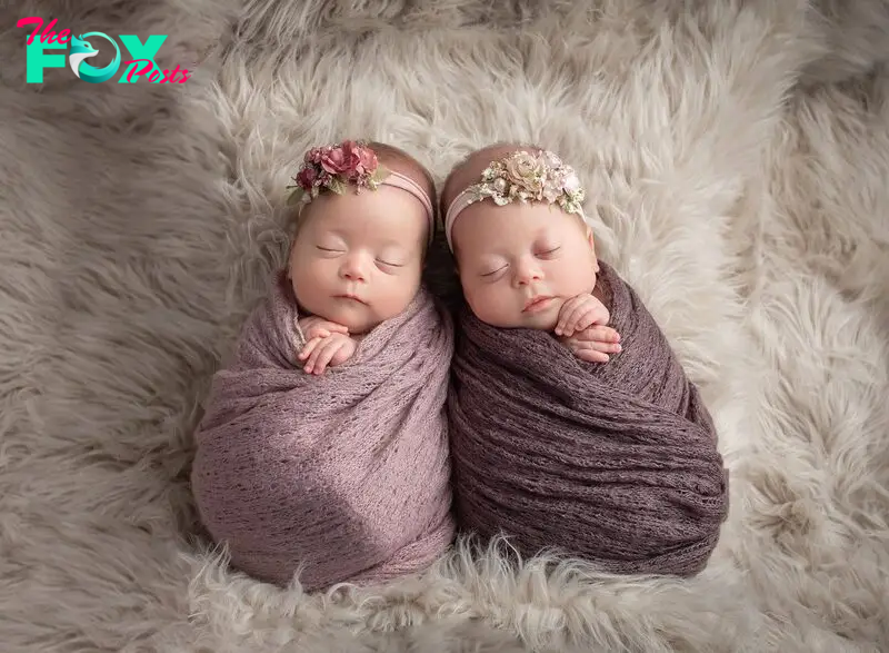 The inseparable bond and unbreakable love of twins through beautiful photos