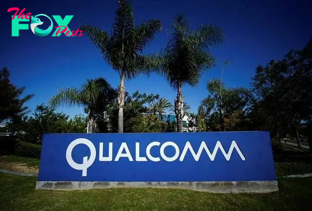 Qualcomm explores potential Intel takeover, WSJ reports