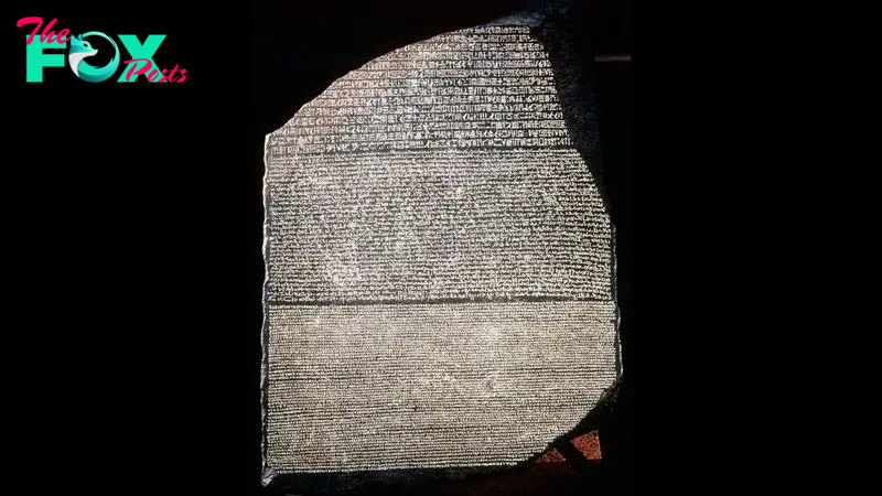 Why does the Rosetta Stone have 3 kinds of writing?