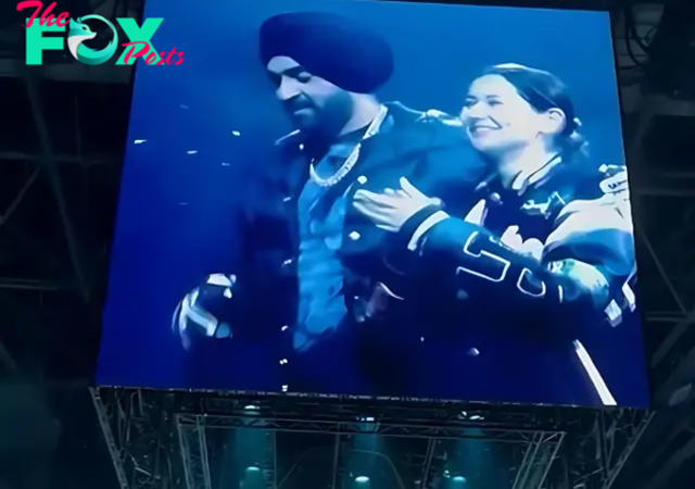 WATCH: 'Superstar' Hania Aamir joins Diljit Dosanjh on stage at London concert