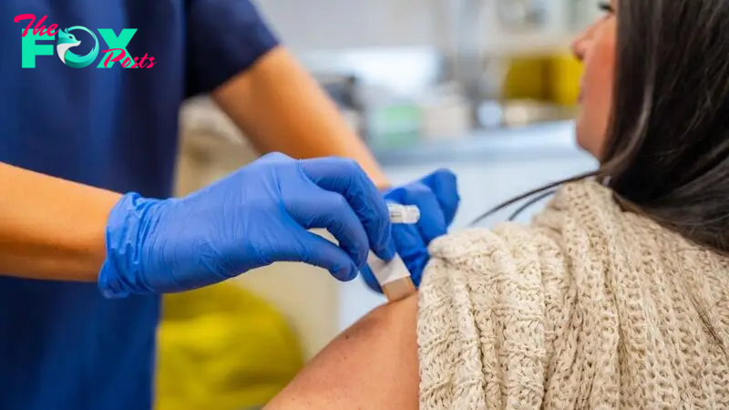 Flu shot lowers hospitalization risk by 35% in vulnerable groups, data hint