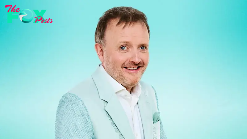 Strictly Star Chris McCausland Reflects on the Eye Condition That Left Him Blind at 22.Linh