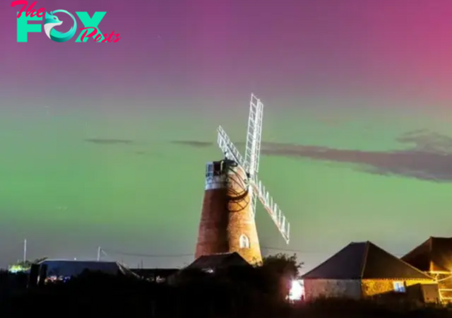 Northern Lights light up skies across South East England in rare display