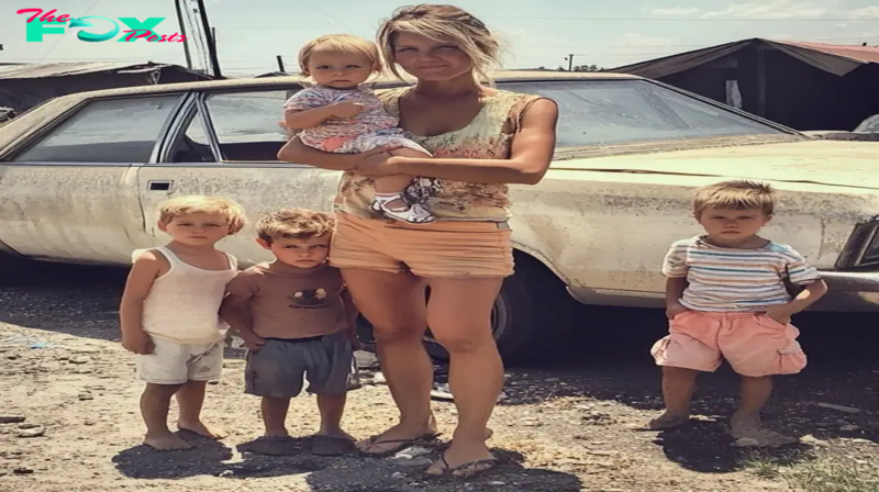 Single Mom of Four Buys Used Car, Owner Tells Her to Look In Trunk When She Gets Home