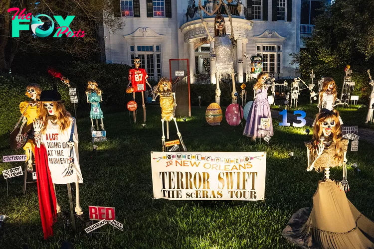 Swiftie Grandma Adorns Her Famous New Orleans Home with ‘Terror Swift’ Skeletons for Halloween (Exclusive) .Linh