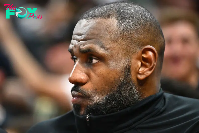 LeBron James Endorses Kamala Harris, Invoking Trump’s Rhetoric on Race