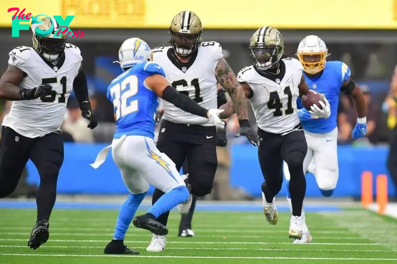 Alvin Kamara player props and odds | Saints vs. Panthers in week 9 2024