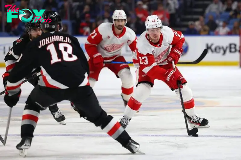 Detroit Red Wings vs. Chicago Blackhawks odds, tips and betting trends - November 6, 2024