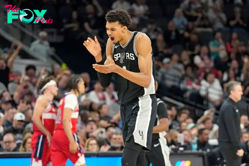 Los Angeles Lakers at San Antonio Spurs odds, picks and predictions