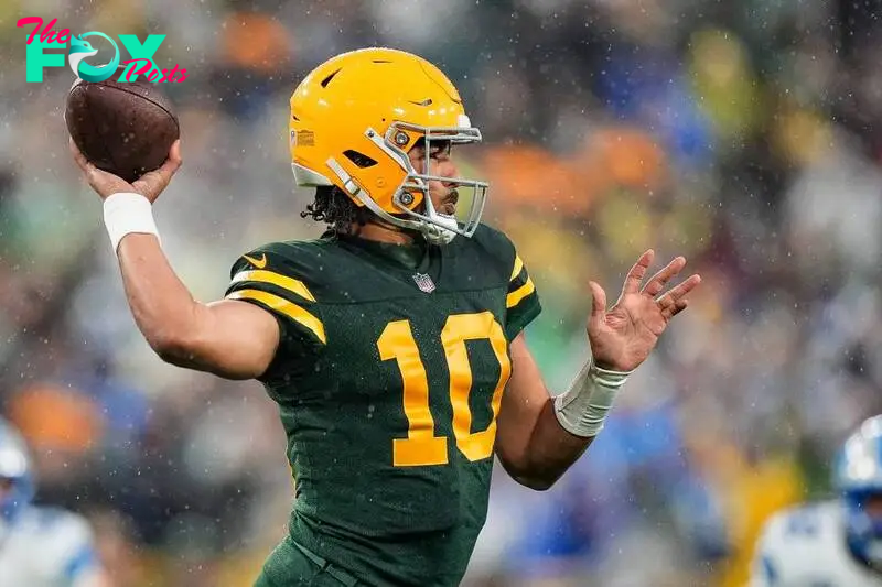 Green Bay Packers at Chicago Bears odds, picks and predictions